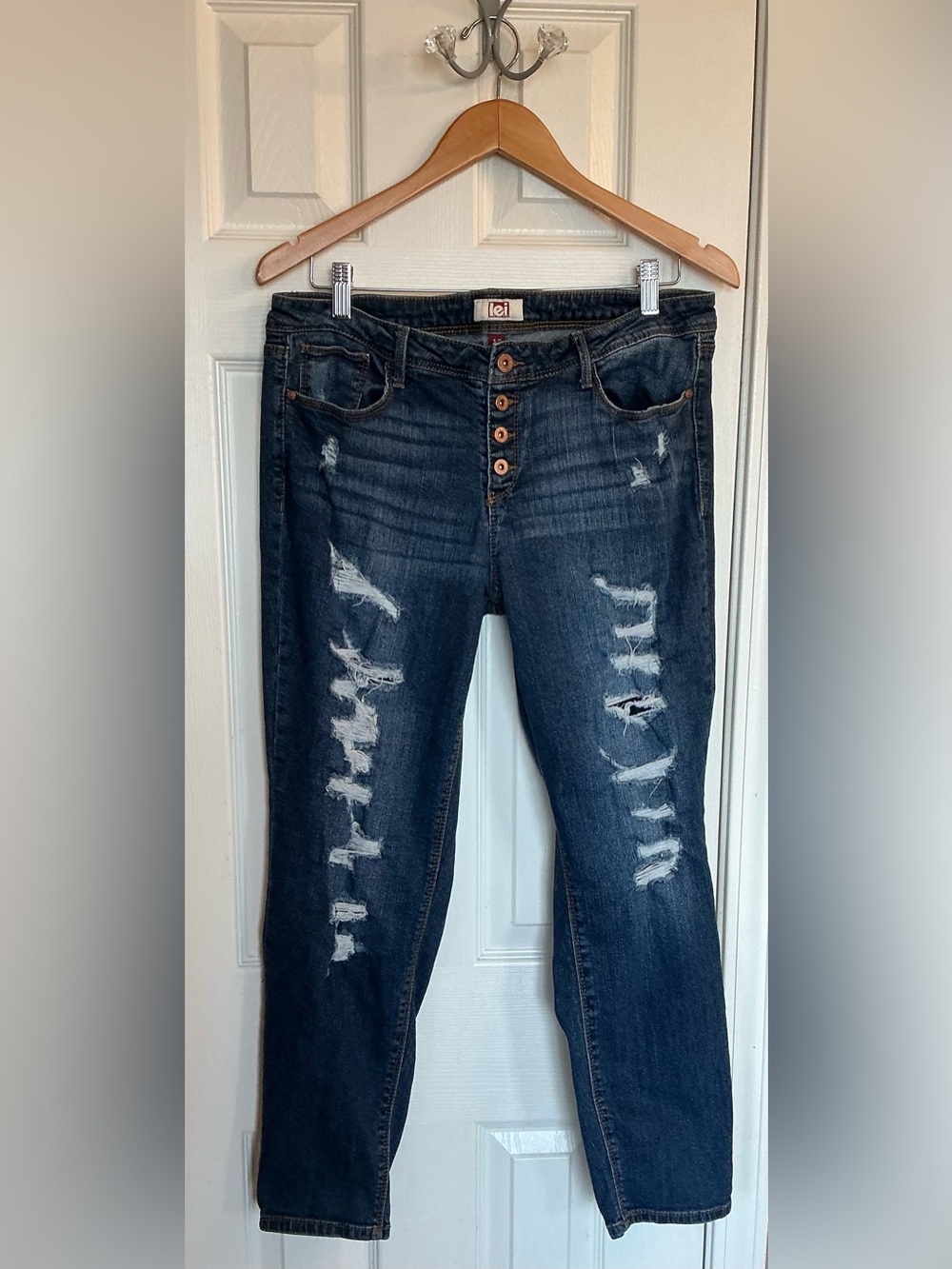 lei Junior's/Women’s Dark Blue Distressed Classic Skinny Button Up Jeans Size 15